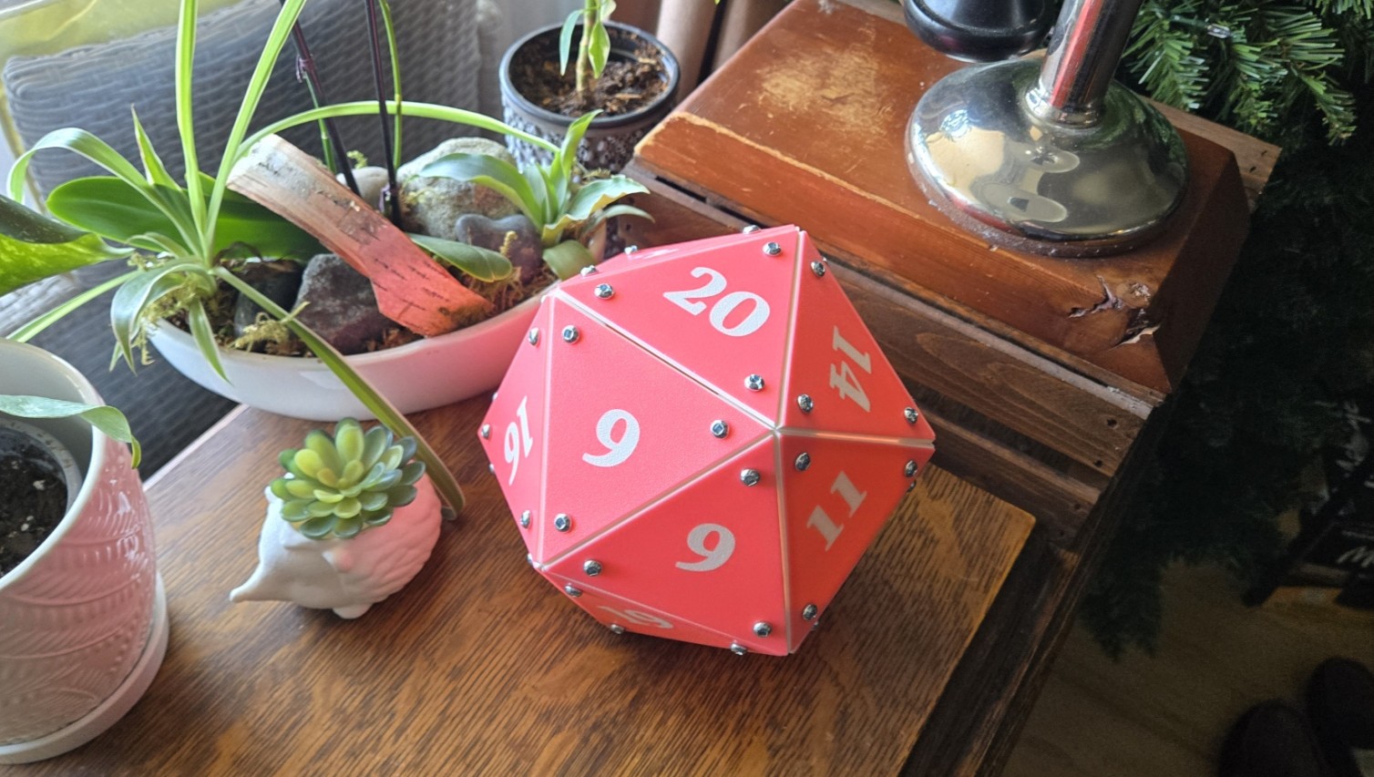 Pixie Pink Dice Vault, closed